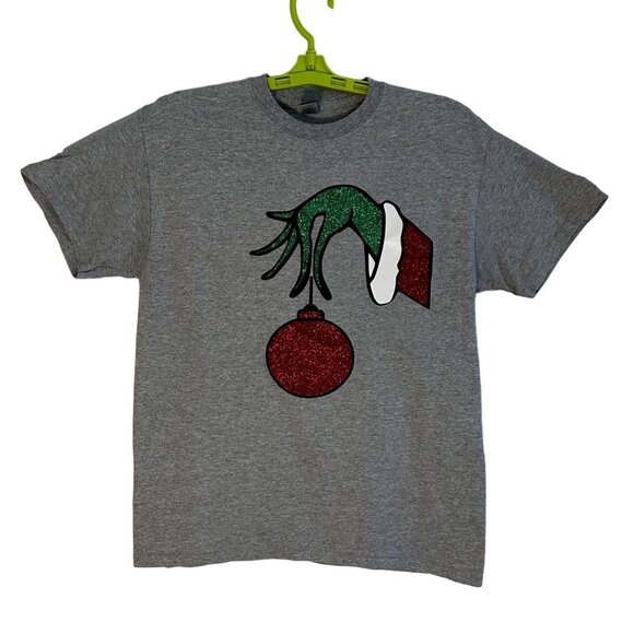 Gildan Other - Gildan Heavy Cotton Christmas Holiday Graphic Tee M Grey Short Sleeve T-Shirt